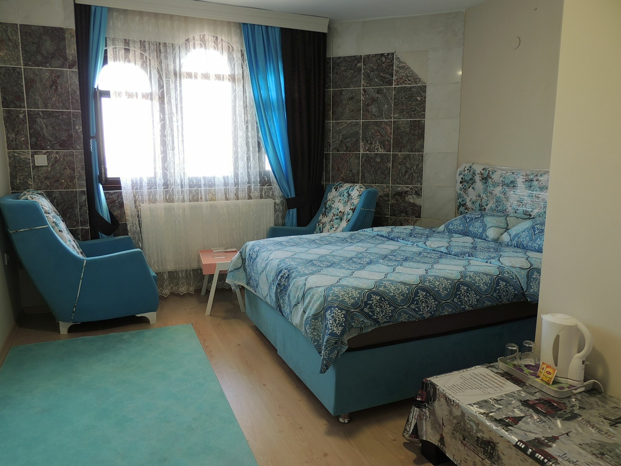 Haznedar Koeskue Aparthotel Бююкчекмедже Екстериор снимка